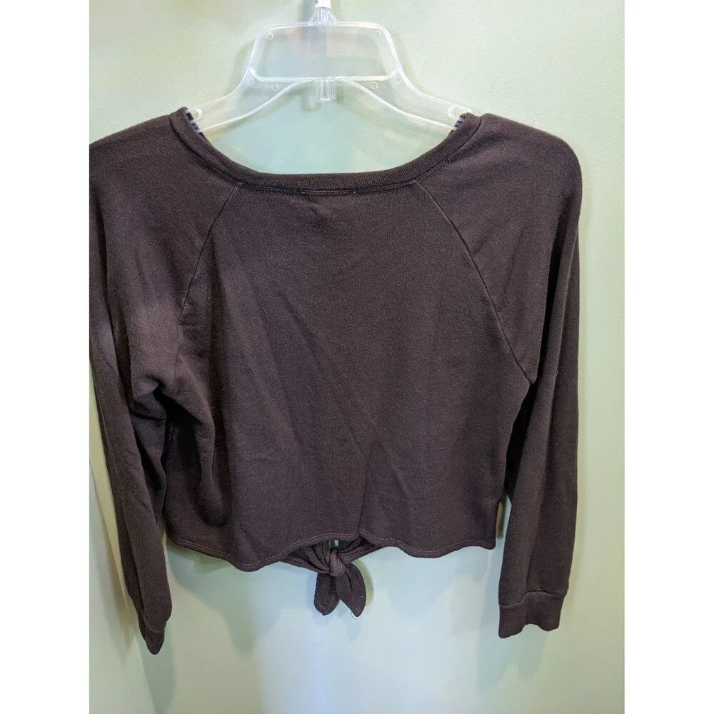 Ivy & Main Black Sweatshirt - Size M
